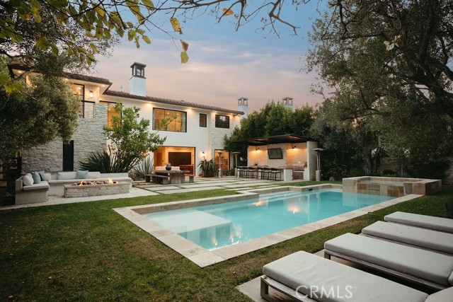 10 Seabluff, Newport Beach CA: https://media.crmls.org/medias/36a13451-a643-4554-97b8-139495d545ec.jpg