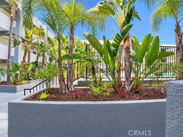 11657 Oxnard Street, 109 photo 22