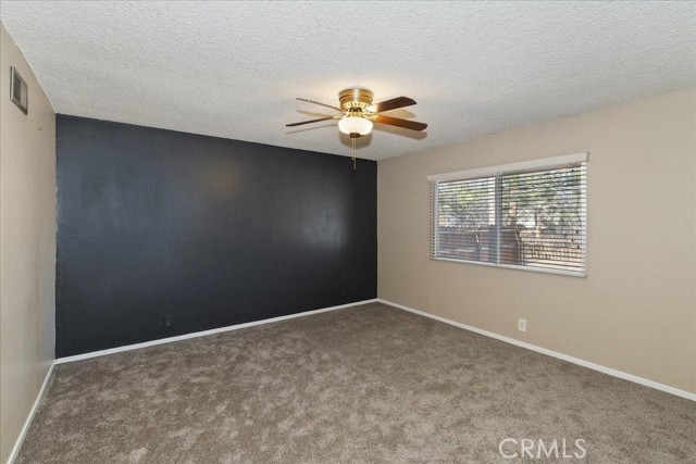 Detail Gallery Image 9 of 19 For 510 Sunset Ln, Sugarloaf,  CA 92386 - 2 Beds | 2 Baths