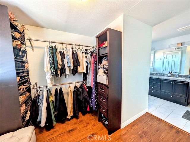 25701 Minoa Drive, Mission Viejo CA: https://media.crmls.org/medias/36a2c28f-db1a-4a71-b7f1-189929ce6b1a.jpg