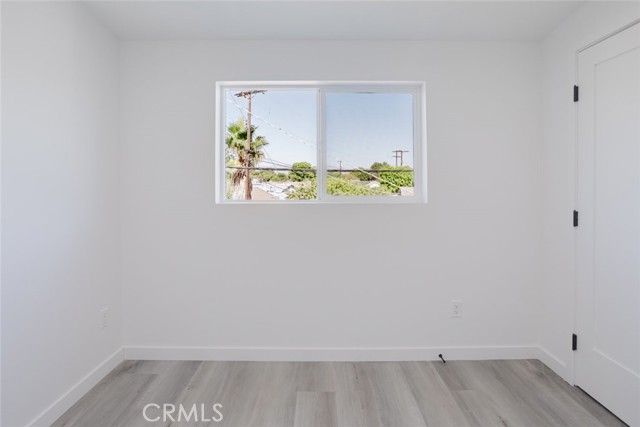 9707 Willis Avenue photo 18