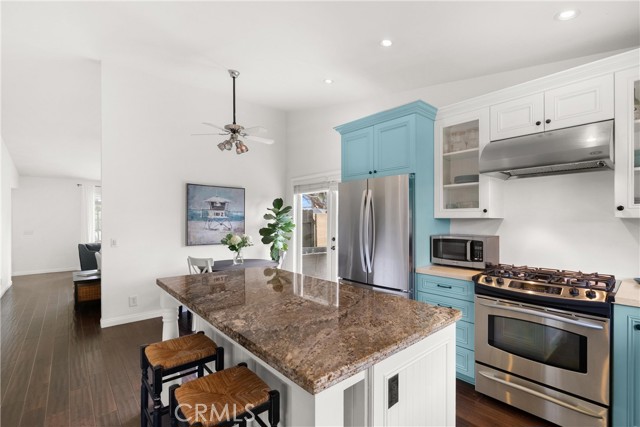 Detail Gallery Image 13 of 38 For 20851 Lancelot Ln, Huntington Beach,  CA 92646 - 4 Beds | 2 Baths