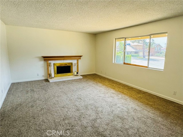 Detail Gallery Image 6 of 39 For 965 Somerset Ave, Pomona,  CA 91767 - 4 Beds | 2 Baths