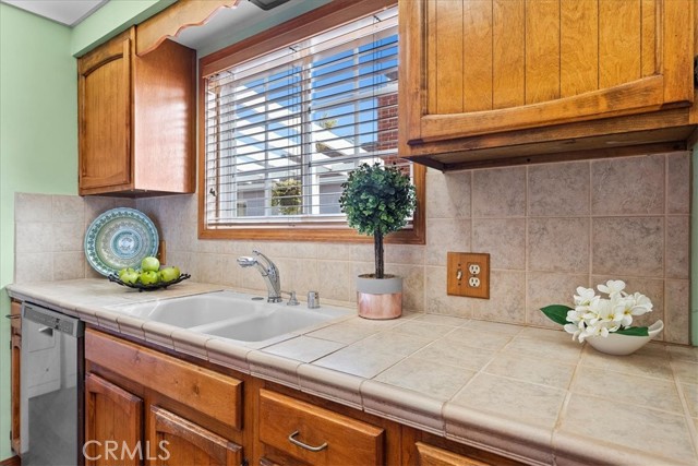 1601 18th Street, Manhattan Beach, California 90266, 3 Bedrooms Bedrooms, ,1 BathroomBathrooms,Residential,Sold,18th,SB21241206