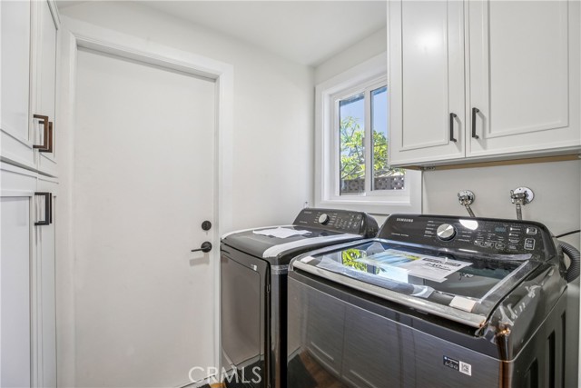 1533 W San Lorenzo Ave, Santa Ana CA: https://media.crmls.org/medias/36a4b7eb-dfe6-428f-8b56-2e0a046eeb2e.jpg