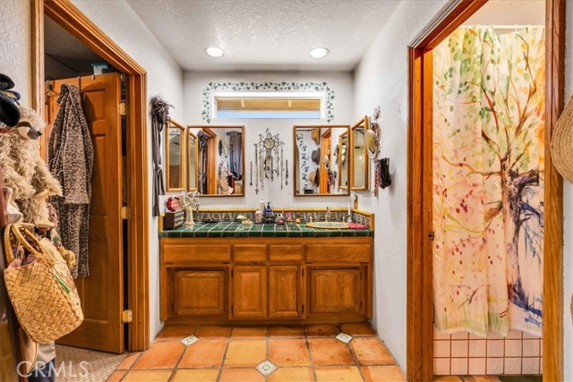 Detail Gallery Image 19 of 59 For 10341 Pinon Ave, Morongo Valley,  CA 92256 - 4 Beds | 3 Baths
