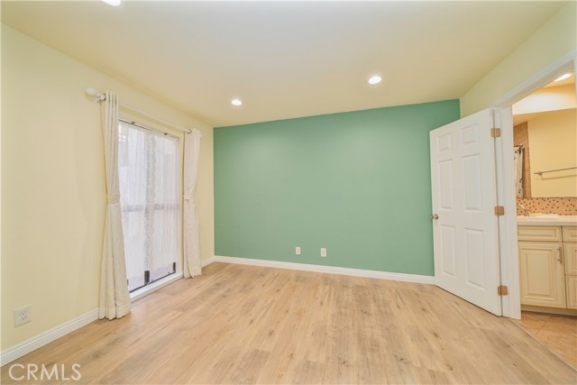 Detail Gallery Image 22 of 28 For 6336 Marina Pacifica, Long Beach,  CA 90803 - 2 Beds | 2/1 Baths