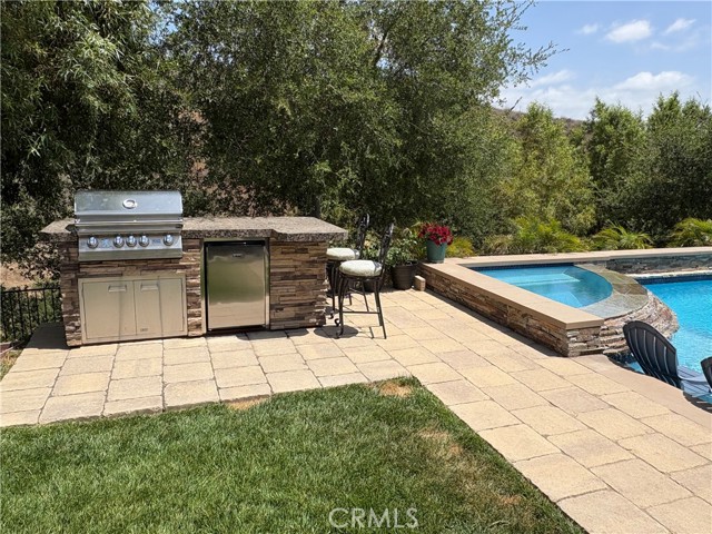 4004 Snowgoose Street, Simi Valley CA: https://media.crmls.org/medias/36a56c81-0d8a-4c5f-9270-2fee5b74787e.jpg