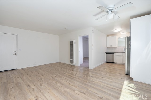 Detail Gallery Image 5 of 23 For 2703 Curtis Ave #3,  Redondo Beach,  CA 90278 - 1 Beds | 1 Baths