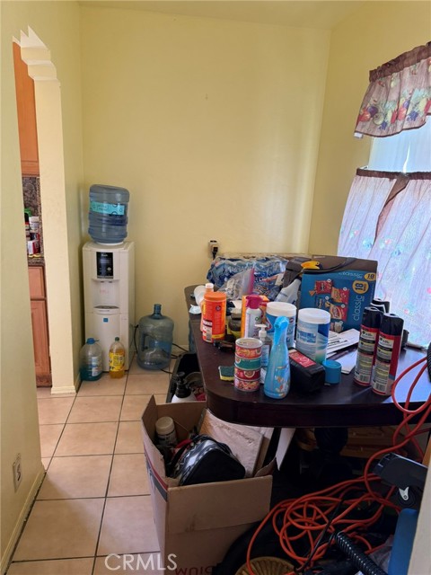 1229 E 89th Street, Los Angeles CA: https://media.crmls.org/medias/36a59dbe-7cd3-4d40-b241-7abb69eab3e4.jpg