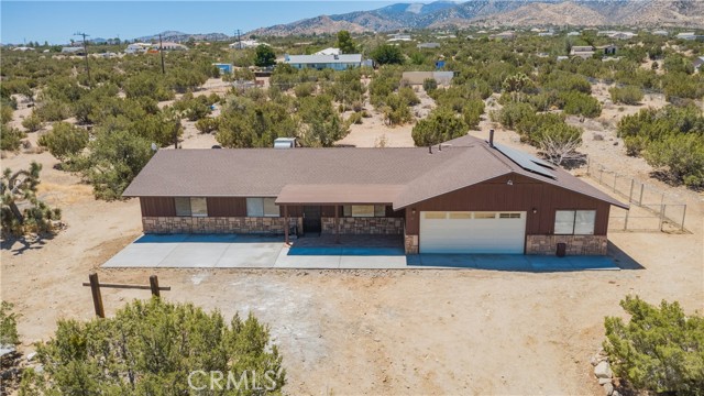 1181 Barkley Ranch Road, Pinon Hills CA: https://media.crmls.org/medias/36a64c67-0dd5-43ba-9bf1-dc919d58278f.jpg