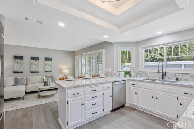 Detail Gallery Image 16 of 38 For 5682 Starwood Ct, Westlake Village,  CA 91362 - 3 Beds | 3 Baths