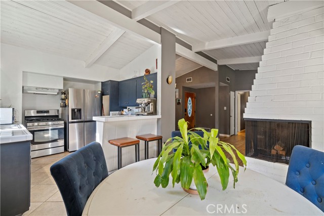 Detail Gallery Image 9 of 32 For 17751 Stagg St, Reseda,  CA 91335 - 3 Beds | 2 Baths