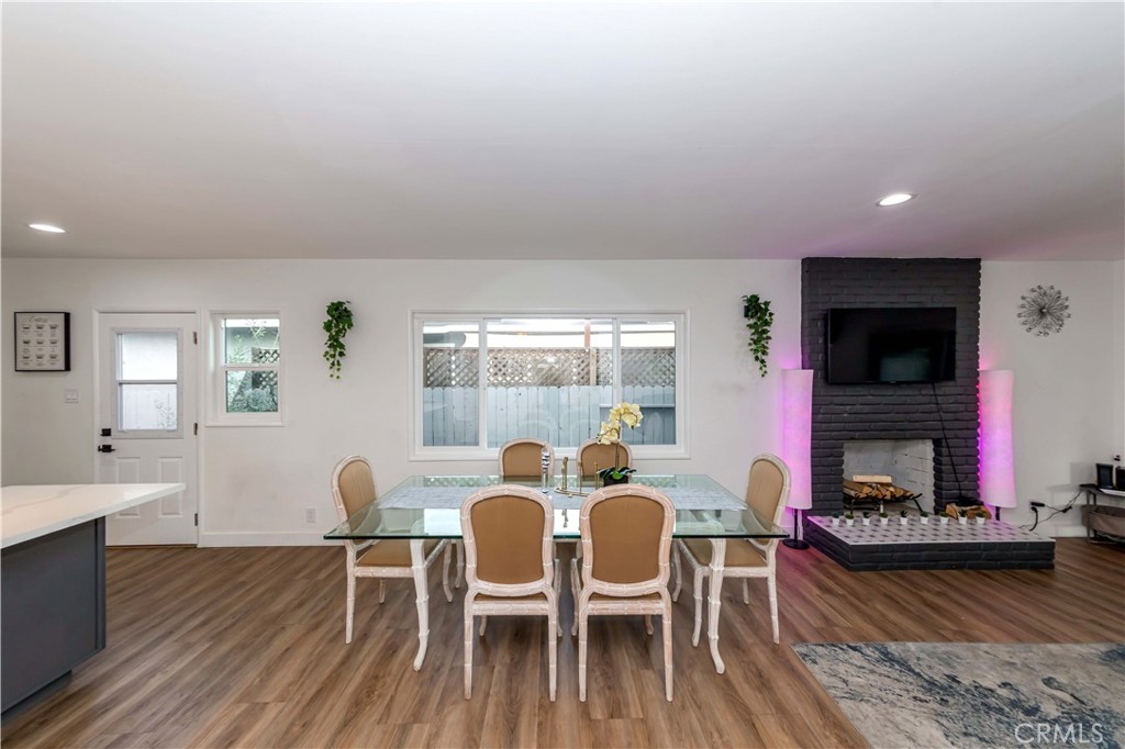 1048 Fairbrook Lane