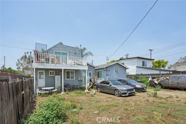 139 N Palm Avenue, Rialto CA: https://media.crmls.org/medias/36a7b321-8f58-4d75-90ef-b32cac7c00ff.jpg