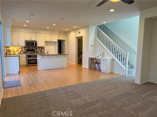 Detail Gallery Image 2 of 11 For 19562 Rotterdam, Riverside,  CA 92508 - 3 Beds | 2/1 Baths