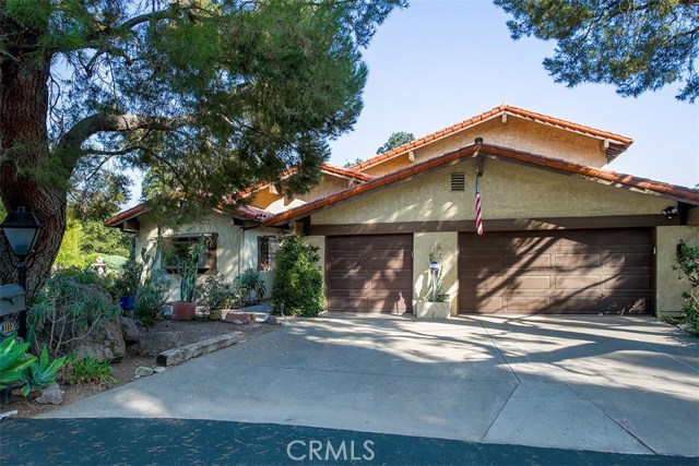 1112 Sandhurst Ln, La Verne, CA 91750