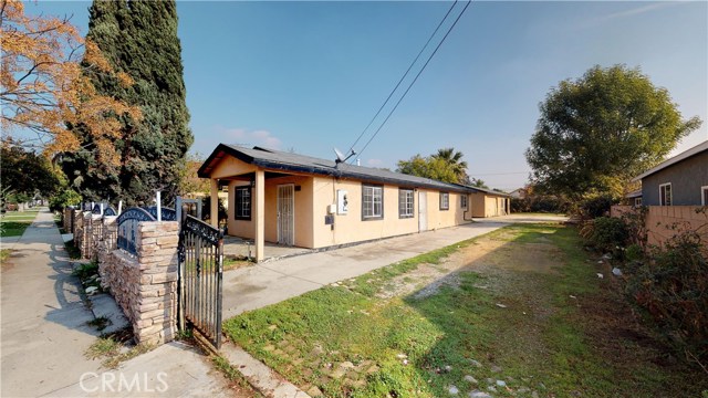 320 N Soldano Ave, Azusa, CA 91702