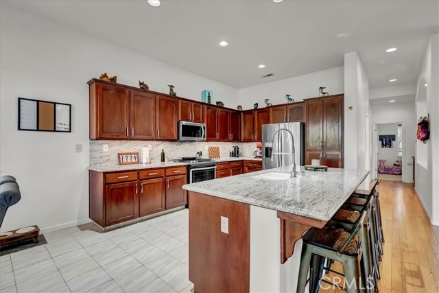 1774 Homestead Way, Lemoore CA: https://media.crmls.org/medias/36a9a48e-0bc5-4295-b5f0-ccd29a162a09.jpg