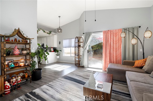 Detail Gallery Image 11 of 36 For 42302 58th, Lancaster,  CA 93536 - 4 Beds | 3 Baths