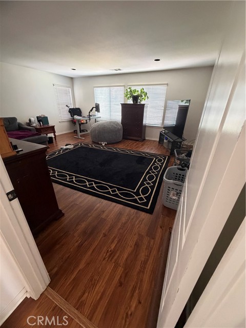 Detail Gallery Image 46 of 63 For 28512 Meadow Heights Ct, Canyon Country,  CA 91387 - 6 Beds | 3 Baths