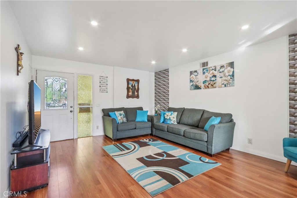 MLS #SB25257684 image #6