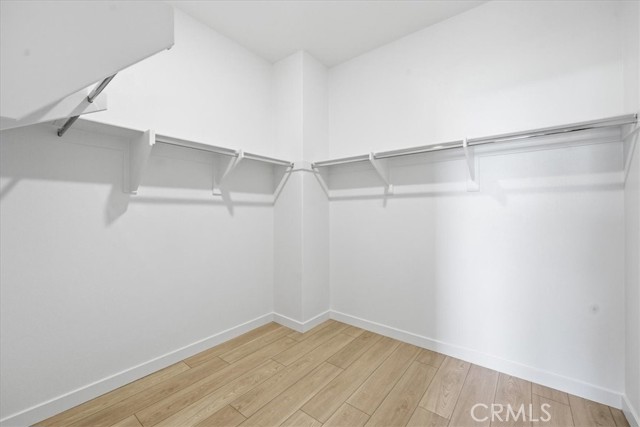 Detail Gallery Image 20 of 27 For 27341 Bear Creek Ln, Valencia,  CA 91381 - 3 Beds | 3/1 Baths