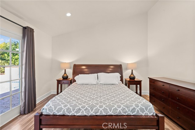 6045 Sausalito Avenue, Woodland Hills CA: https://media.crmls.org/medias/36ad4570-3fd8-4232-850c-f0417a688b46.jpg