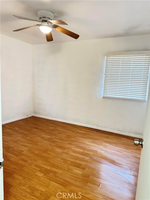516 S Taylor S Street, Hemet CA: https://media.crmls.org/medias/36ad681e-ff6c-4630-991c-f70e5b982447.jpg