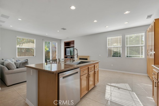 Detail Gallery Image 6 of 30 For 406 Town Forest Ct, Camarillo,  CA 93012 - 3 Beds | 2/1 Baths