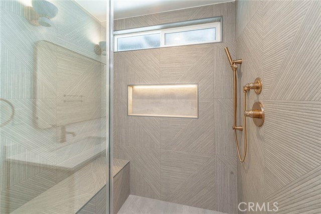 Detail Gallery Image 33 of 46 For 19963 Cantara St, Winnetka,  CA 91306 - 4 Beds | 2/1 Baths