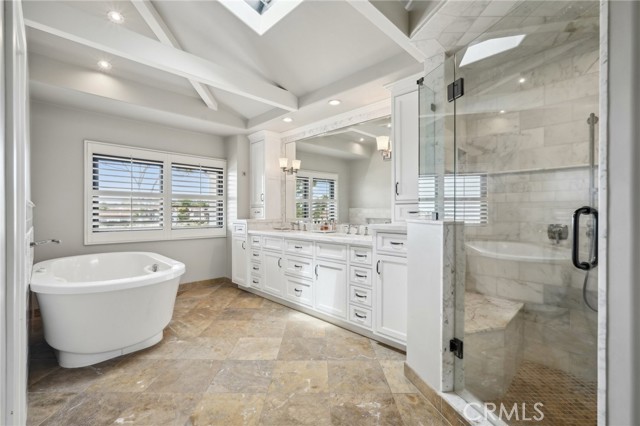 2718 Via Victoria, Palos Verdes Estates CA: https://media.crmls.org/medias/36ade23f-8067-4a6c-bd6c-ddc86203e153.jpg