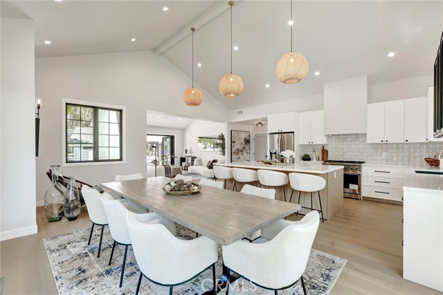 Detail Gallery Image 8 of 39 For 6451 Firebrand St, Los Angeles,  CA 90045 - 4 Beds | 3/1 Baths