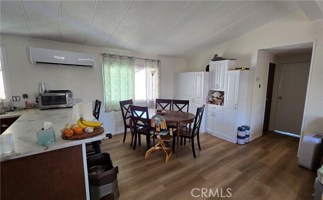 19221 Westlawn Street, Hesperia CA: https://media.crmls.org/medias/36ae477f-494a-438c-8cc8-15c26c7a9120.jpg