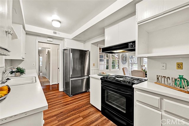 Detail Gallery Image 9 of 24 For 13120 Hickory Branch, Tustin,  CA 92780 - 4 Beds | 3 Baths