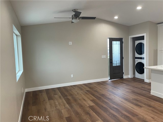 Image 40 of 66 For 824 Dune