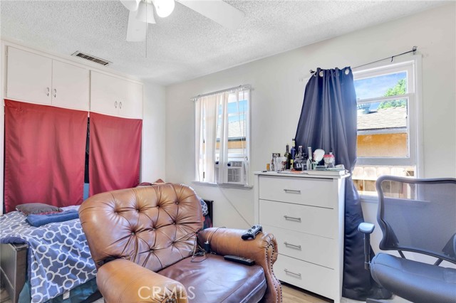 222 W 8th Avenue, Escondido CA: https://media.crmls.org/medias/36b1744a-dce9-4a54-94a3-c4e33daaf329.jpg