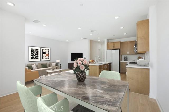 Detail Gallery Image 2 of 75 For 3925 Lavine, Corona,  CA 92883 - 3 Beds | 2/1 Baths