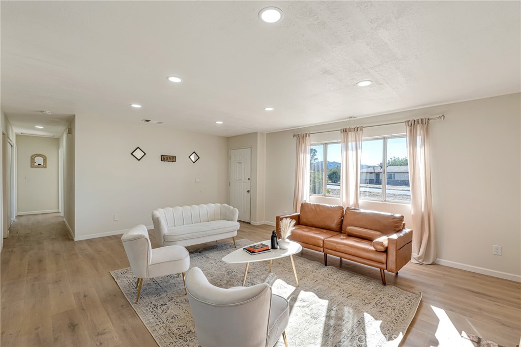 MLS #IV25251017 image #4