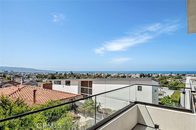 730 24th Place, Hermosa Beach, California 90254, 6 Bedrooms Bedrooms, ,4 BathroomsBathrooms,Residential,Sold,24th,SB24007506