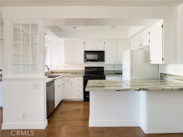 Detail Gallery Image 8 of 28 For 5917 Armaga Spring Rd #H,  Rancho Palos Verdes,  CA 90275 - 2 Beds | 2 Baths