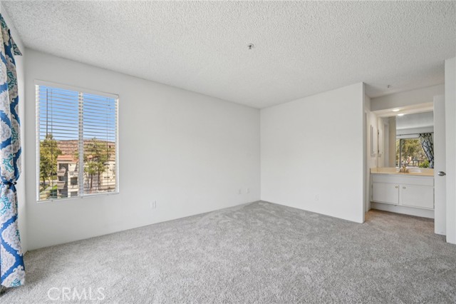 Detail Gallery Image 19 of 39 For 1995 Las Colinas Cir #307,  Corona,  CA 92879 - 2 Beds | 2 Baths