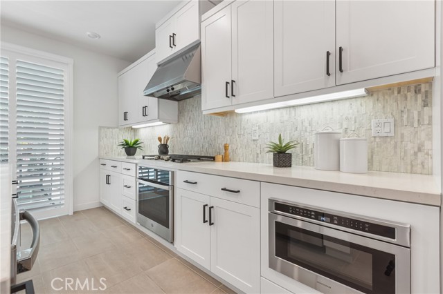 285 Lodestar, Tustin CA: https://media.crmls.org/medias/36b59adb-b883-4d43-a4e9-a2f33cc3eb57.jpg