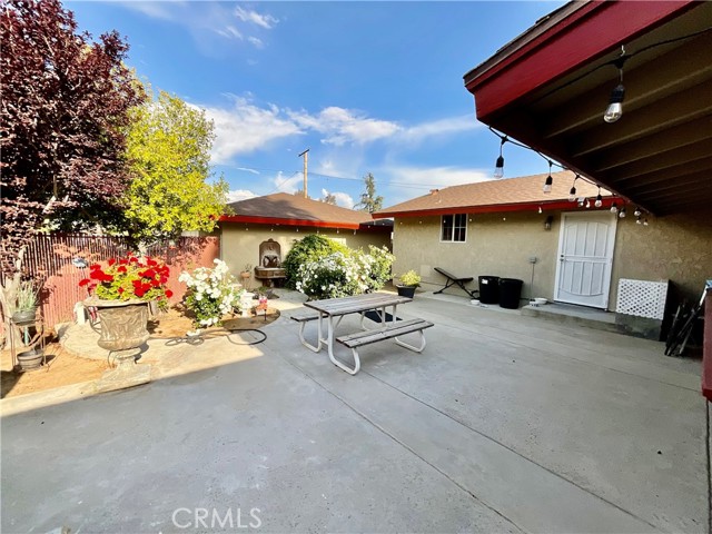 10195 Shangri La Avenue, Hesperia CA: https://media.crmls.org/medias/36b5b16b-36f6-4579-a8fa-b848438c1e5b.jpg