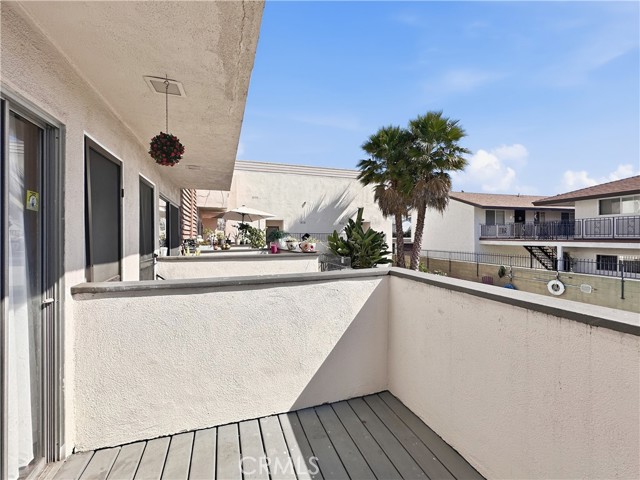 Detail Gallery Image 5 of 38 For 7033 Stewart and Gray, Downey,  CA 90241 - 2 Beds | 2 Baths