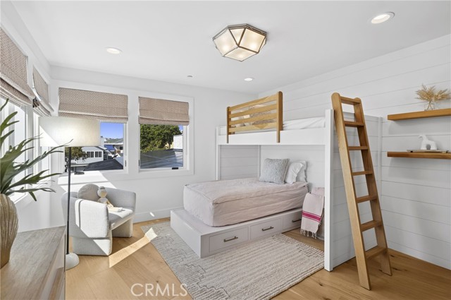 Detail Gallery Image 31 of 37 For 706 Poinsettia, Corona Del Mar,  CA 92625 - 5 Beds | 3/1 Baths