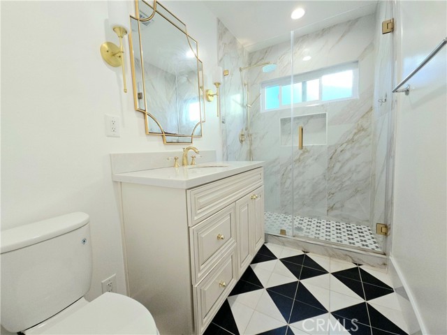 Detail Gallery Image 19 of 36 For 341 Avenida Atezada, Redondo Beach,  CA 90277 - 3 Beds | 2 Baths