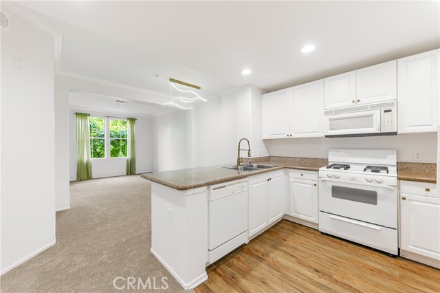 Front Image Thumbnail for CRPW25265339