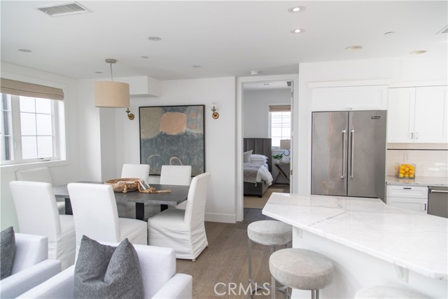 Detail Gallery Image 4 of 13 For 424 1/2 Marguerite Ave, Corona Del Mar,  CA 92625 - 2 Beds | 2/1 Baths