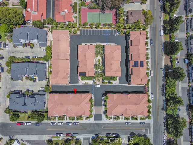 19209 Tideline Court, Huntington Beach CA: https://media.crmls.org/medias/36b617cf-2fab-4d8e-8dd2-523054bcf755.jpg